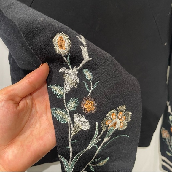 Maje Black and White embroidered Collar Sweatshirt - Picture 4 of 4